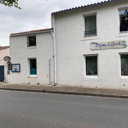 La Maison Du Canal De Rompsay - 5 Min De La Rochelle Bed and Breakfast Périgny Exterior foto